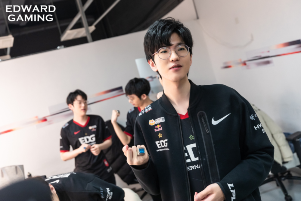 Yabo-法国队教练压力巨大!,Scout遭遇七持续失利赢得满堂喝彩-Yabo