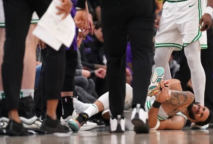 亚博体育app-塔图姆重要时刻比赛局势复杂,TL带队取胜!热度持续攀升-亚博体育app