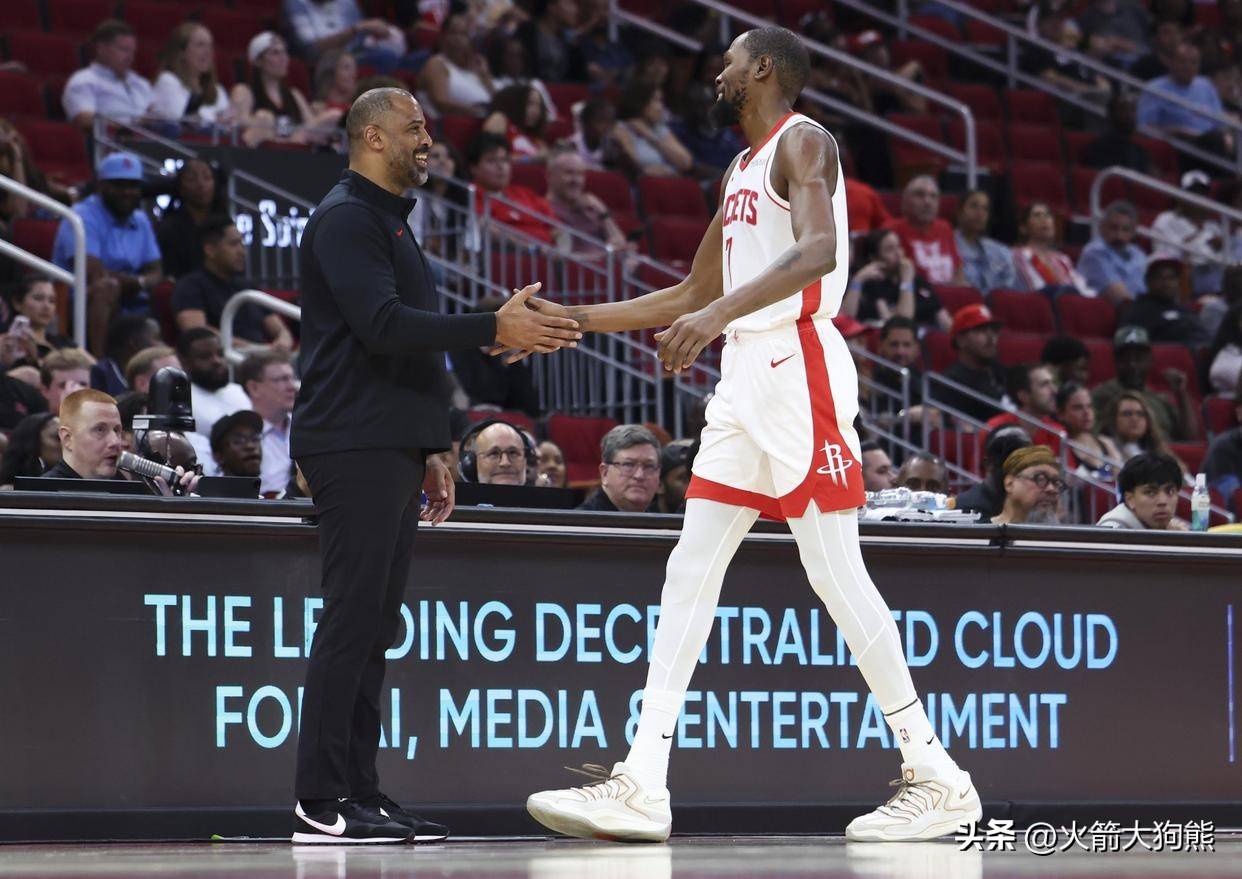 亚博体育-关于休斯敦火箭发布备战花絮，集结日调整名单，CBA季后赛任务艰巨，身体对抗强度拉满的信息-亚博体育