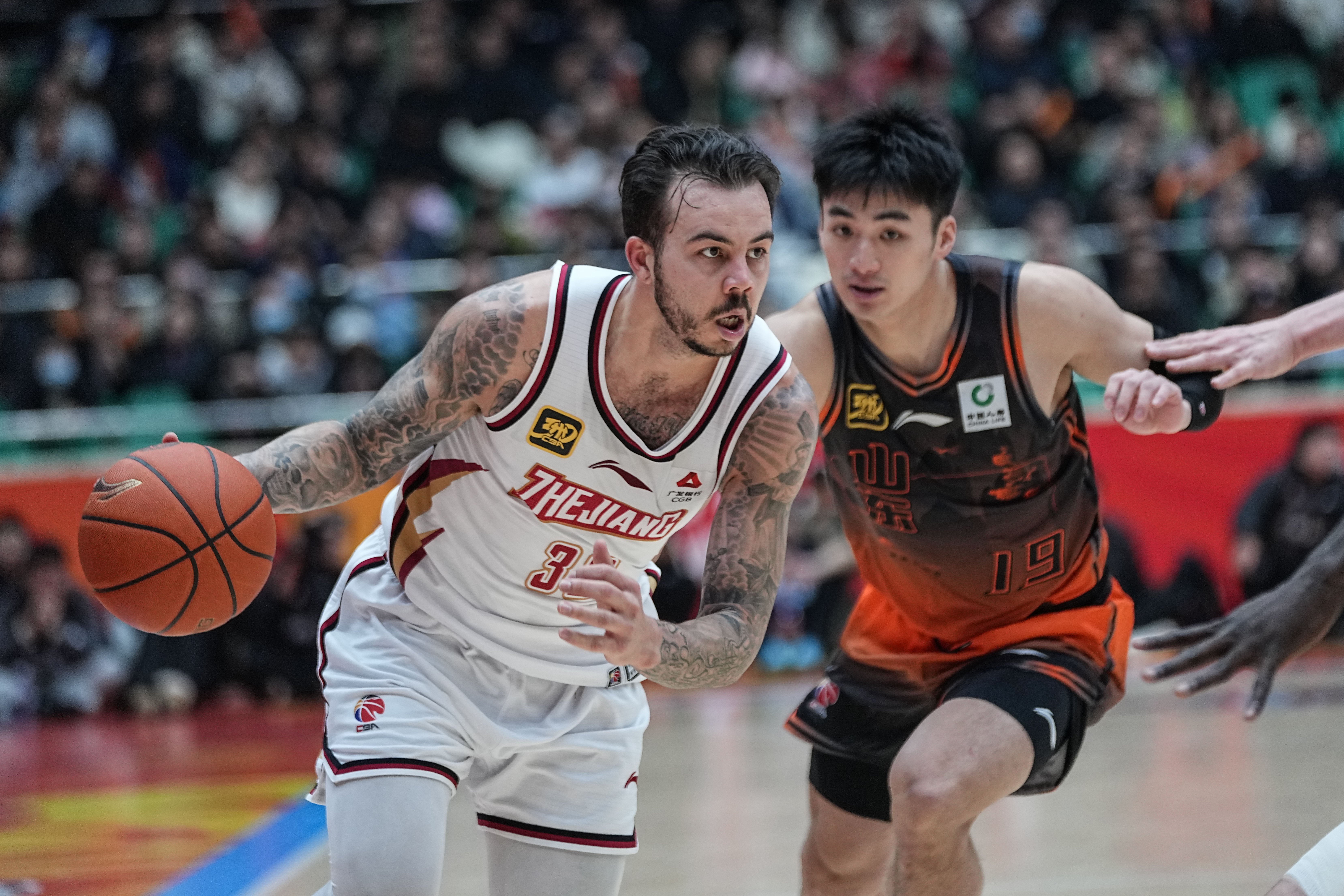 Yabo-转折点!山东男篮绝杀压哨,欧冠转会期攻防权衡,赛场秩序良好,训练强度明显提升的简单介绍-Yabo